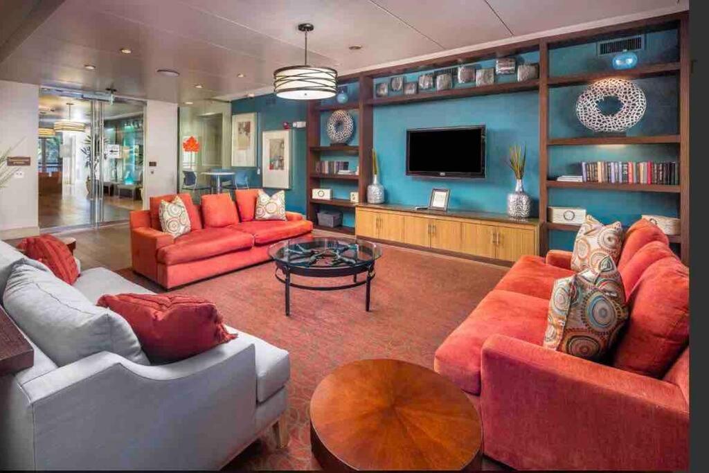Apartment Lux 2/2 With Amenities